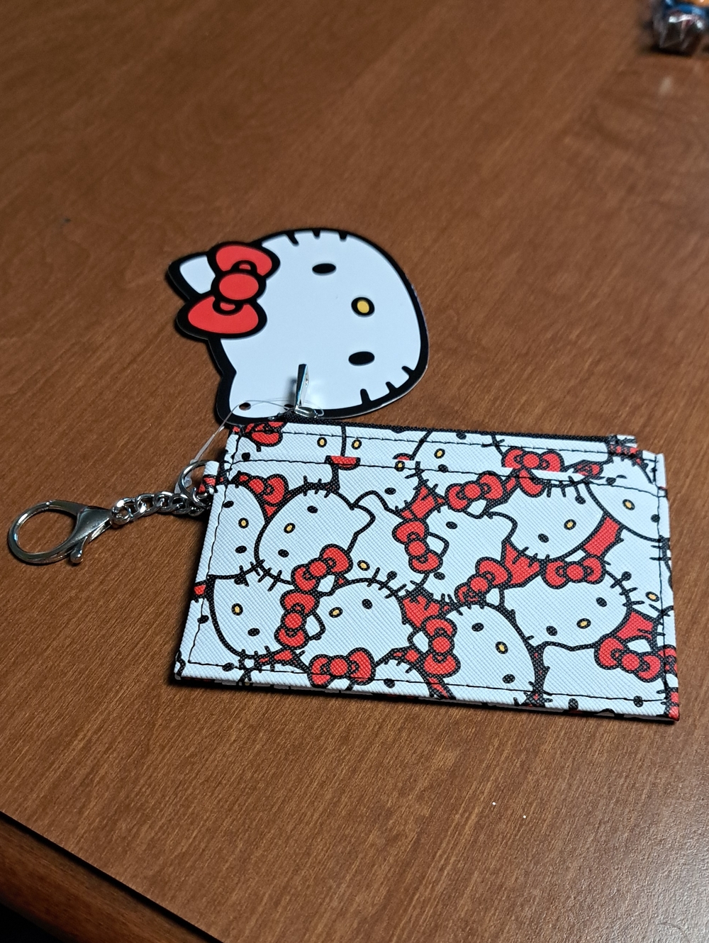 Hello Kitty White and Red Cardholder with Keychain Charm